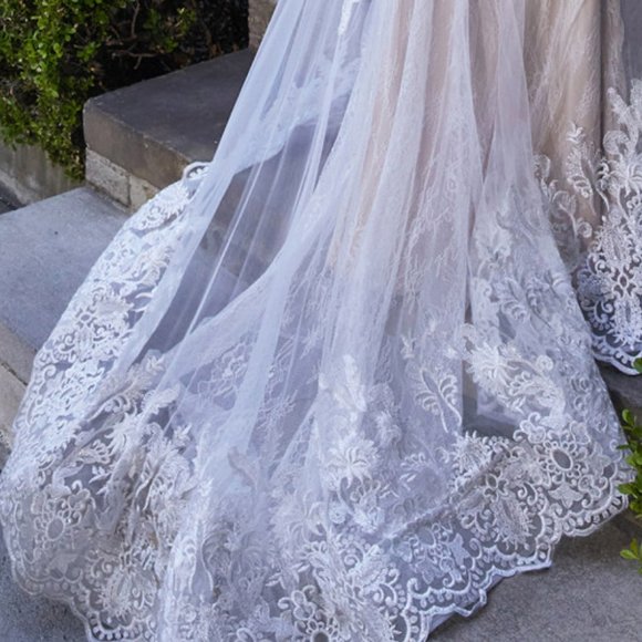 NEW OFF SHOULDER WEDDING DRESS WITH LONG SLEEVES EMBROIDERED WITH LACE AL A1022 - Picture 15 of 15